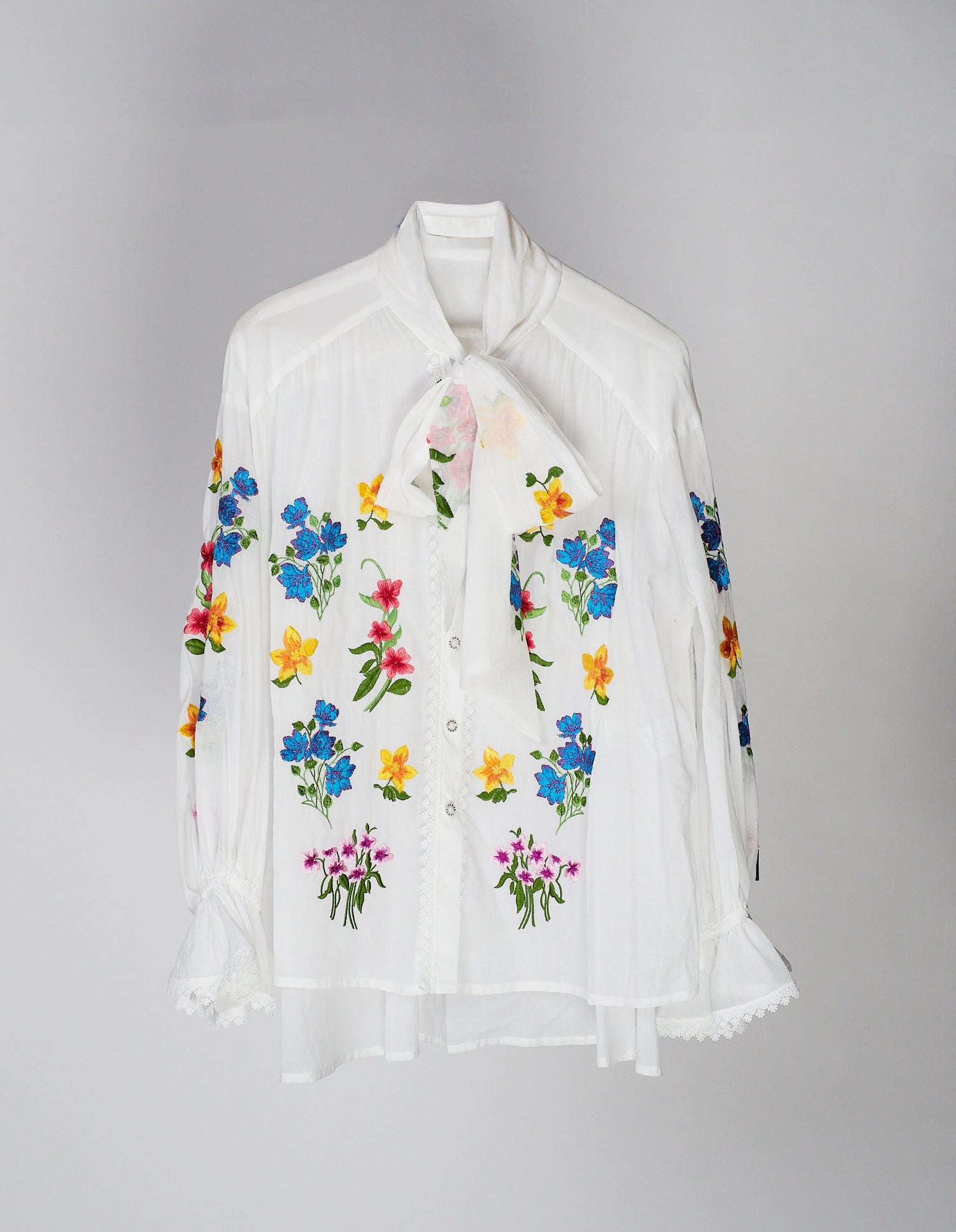 Camicia 5 Progress con ricami