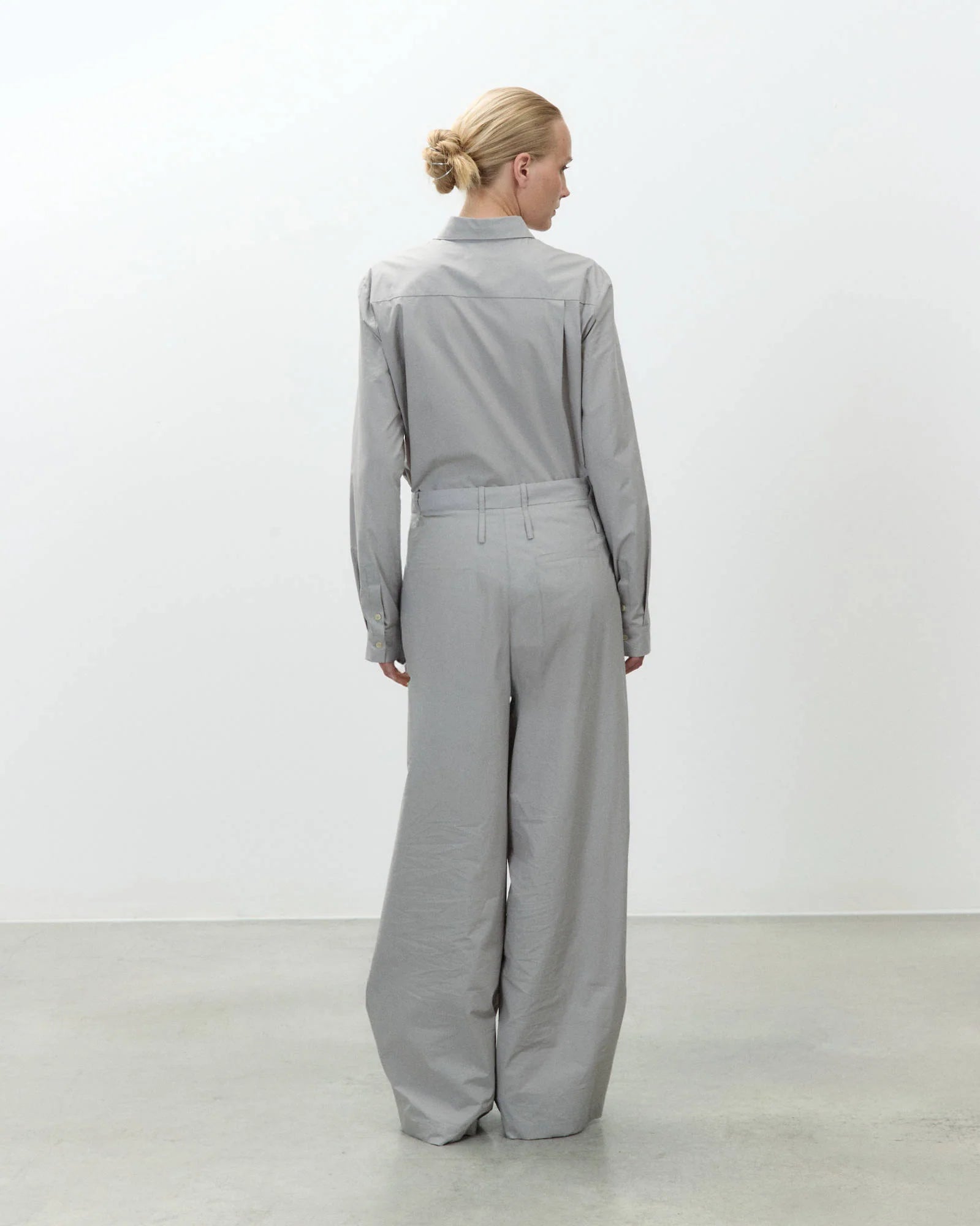 Pantalone in popeline con pinces Alysi